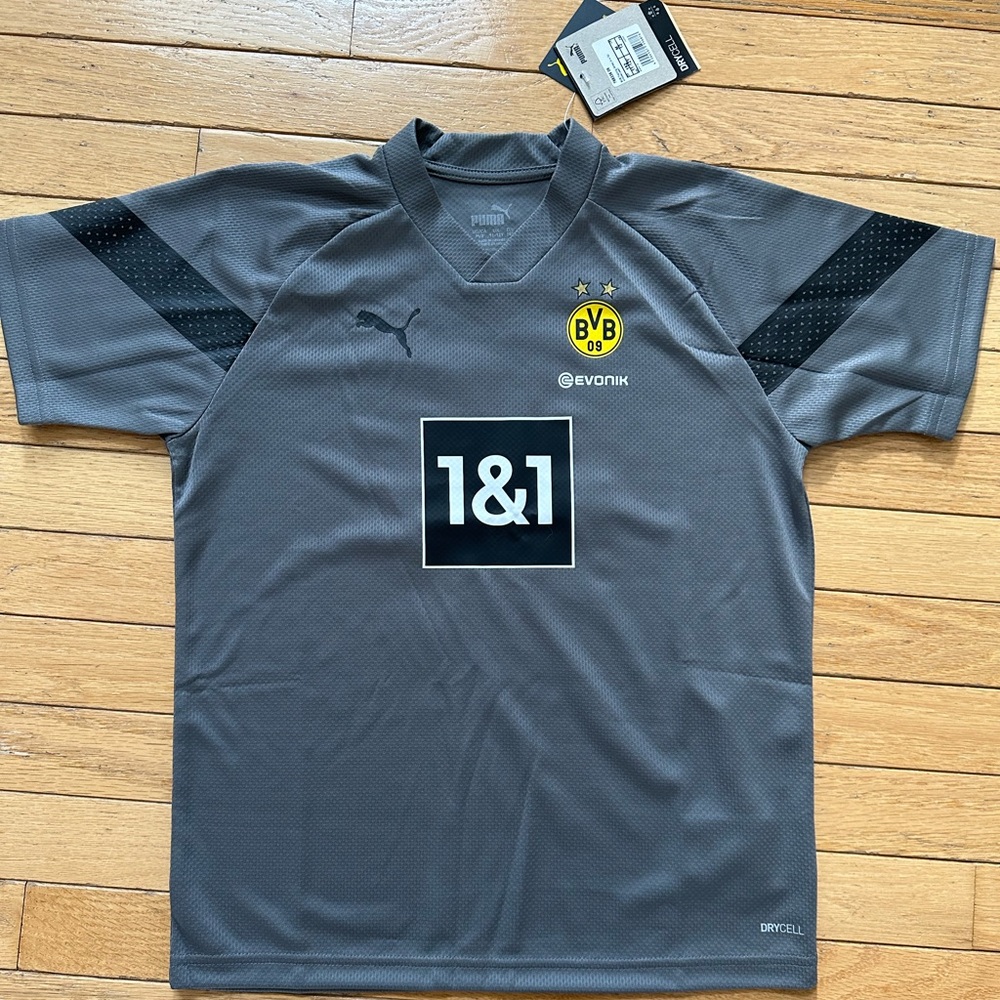 ⚽️ NWT Boys authentic soccer Jersey 2022-2023 Borussia Dortmund (REUS 11)